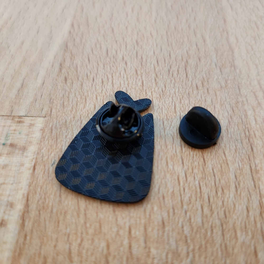 Pin - black cat - Picture 2 of 2